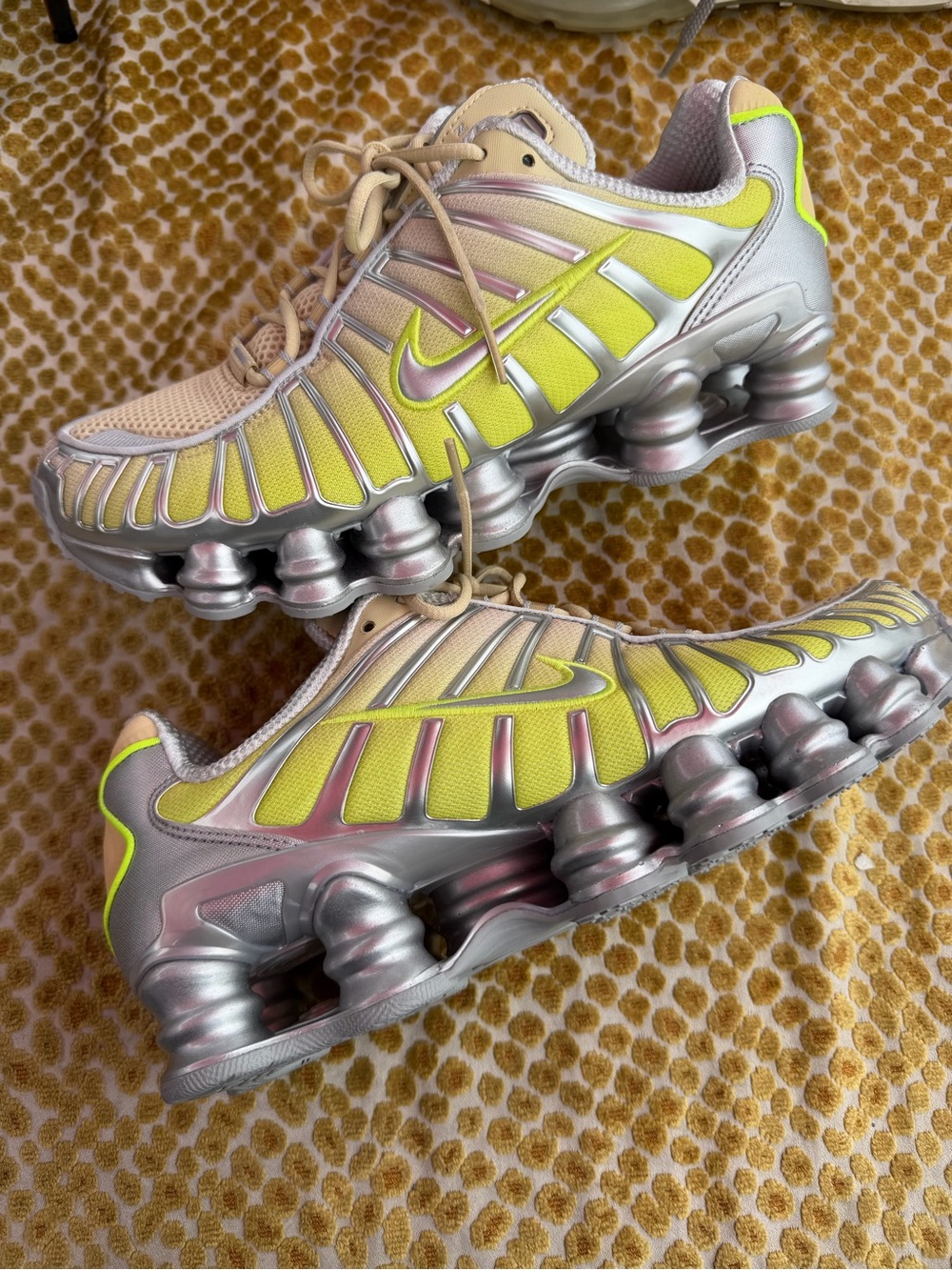Nike Wmns Shox TL Fade 'Team Gold/Metallic Silver/Pure Platinum/Volt'